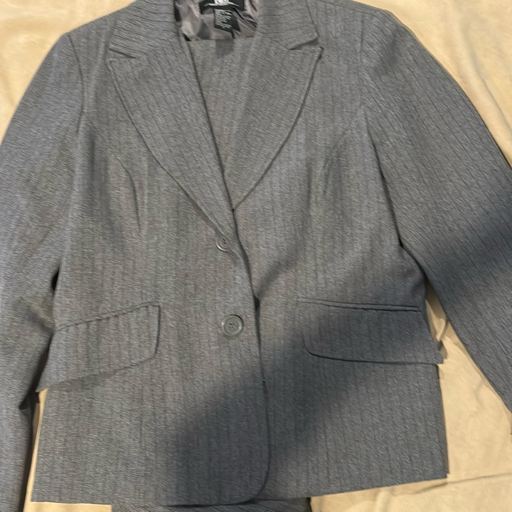B Moss suit